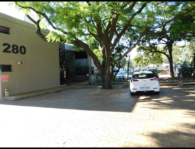 108M² OFFICE TO LET IN FERNDALE